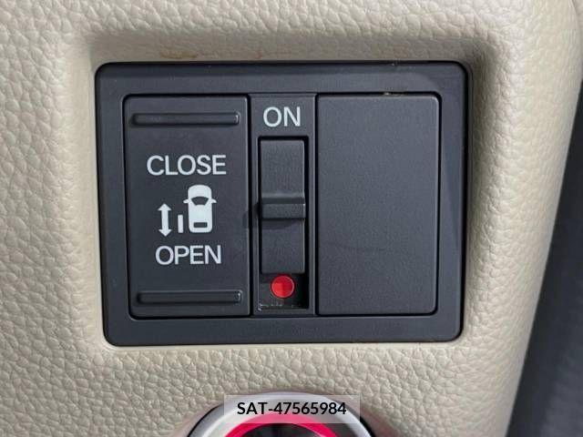 Honda N BOX 2018-03 278828-2