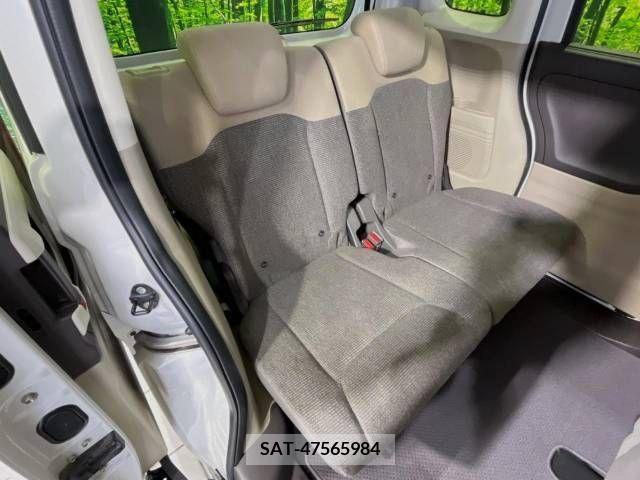 Honda N BOX 2018-03 278828-9
