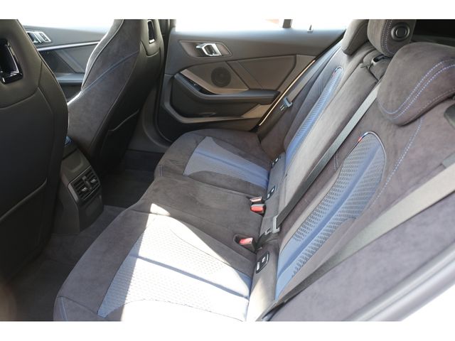 Bmw 1 SERIES 2023-07 183364-1