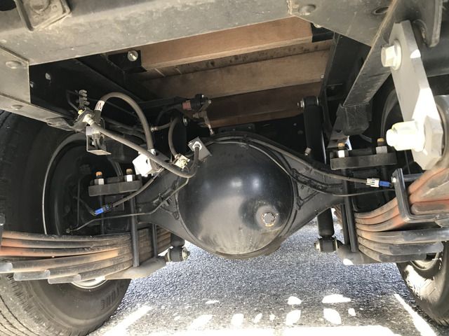 Isuzu ELF TRUCK 2018-01 183896-19