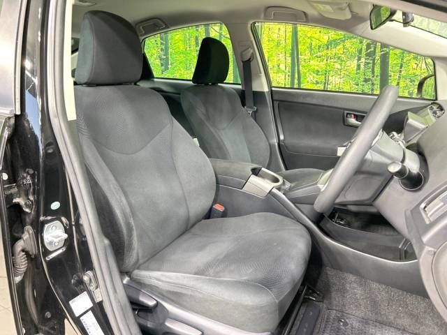 Toyota PRIUS 2014-10 194403-8