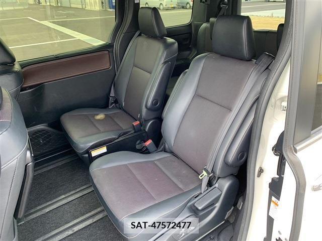 Toyota ESQUIRE 2019-01 217213-3