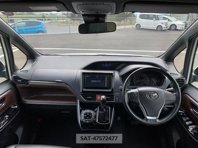 Toyota ESQUIRE 2019-01 217213-1