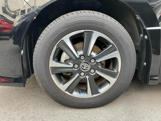 Toyota VOXY 2018-03 8578-3