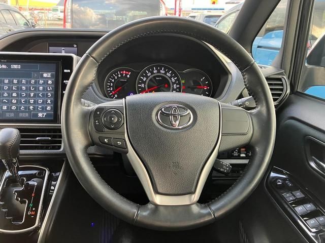 Toyota VOXY 2018-03 8578-6