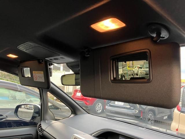 Toyota VOXY 2018-03 8578-16