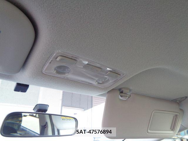 Toyota AQUA 2017-03 380881-26