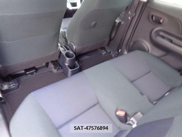 Toyota AQUA 2017-03 380881-27