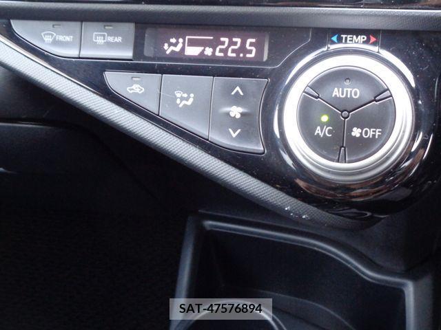 Toyota AQUA 2017-03 380881-9
