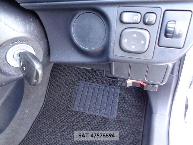 Toyota AQUA 2017-03 380881-3