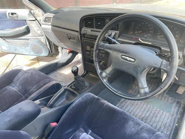 Toyota CHASER 1990-07 10811-11