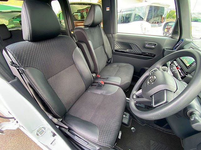 Daihatsu TANTO CUSTOM 2021-06 22983-9