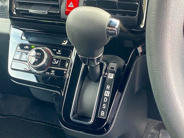 Daihatsu TANTO CUSTOM 2021-06 22983-19