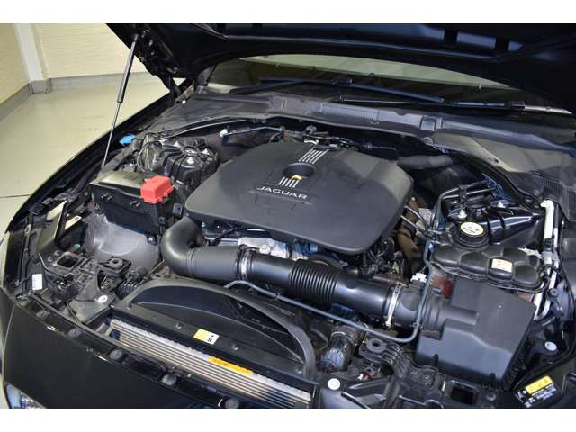 Jaguar XF 2017-07 21392-9