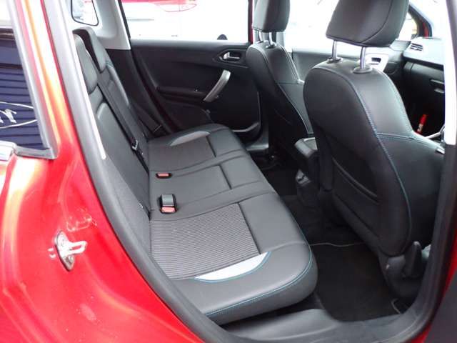 Peugeot 2008 2016-03 914-9