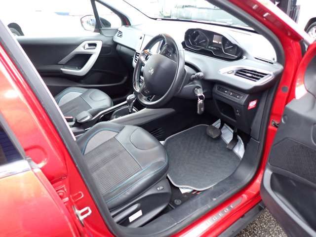 Peugeot 2008 2016-03 914-6