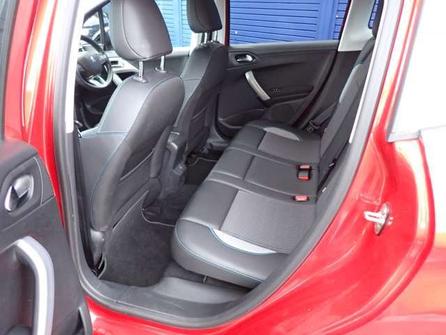 Peugeot 2008 2016-03 914-8