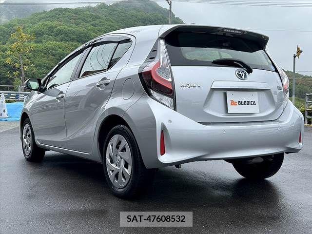 Toyota AQUA 2021-02 260211-12