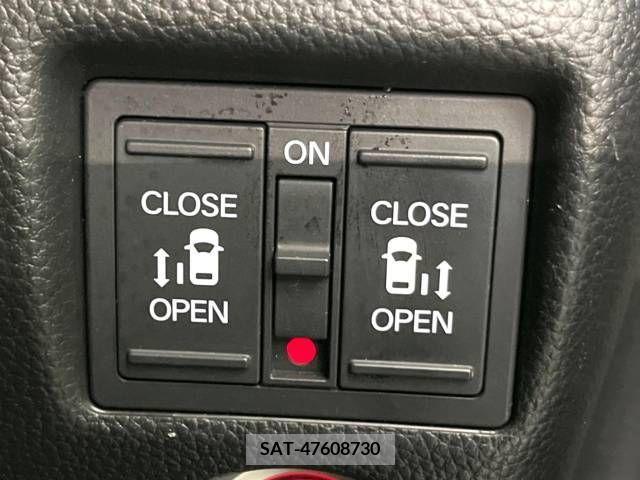 Honda N BOX CUSTOM 2017-10 325701-3