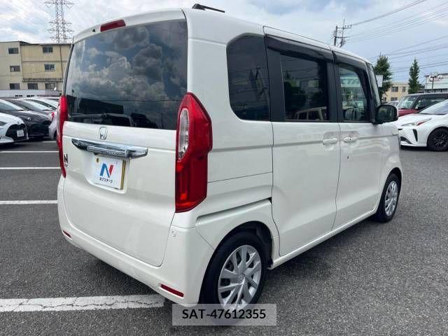 Honda N BOX 2018-01 364528-17