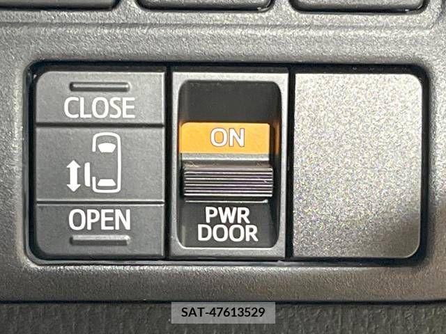 Toyota VOXY 2017-07 321531-7