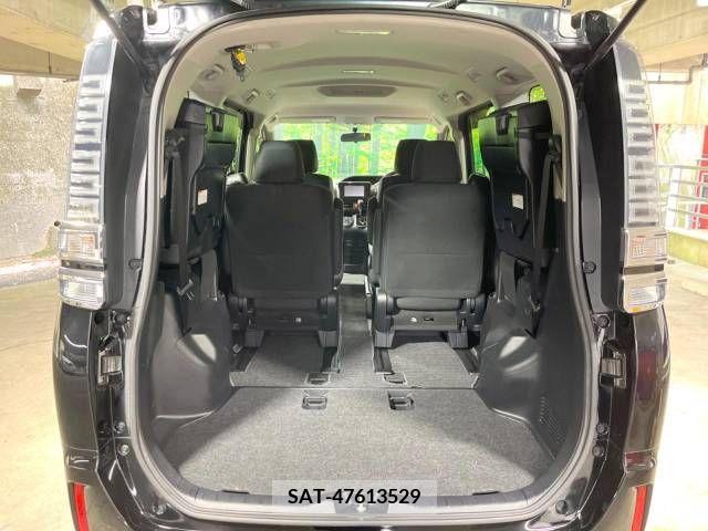 Toyota VOXY 2017-07 321531-11