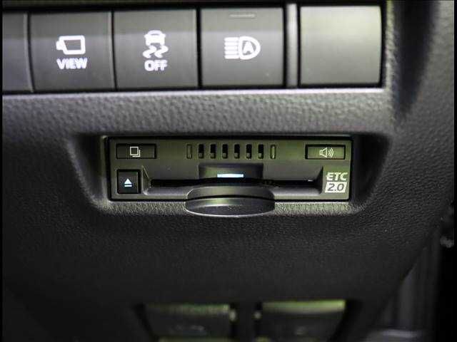 Toyota HARRIER 2022-04 194936-8