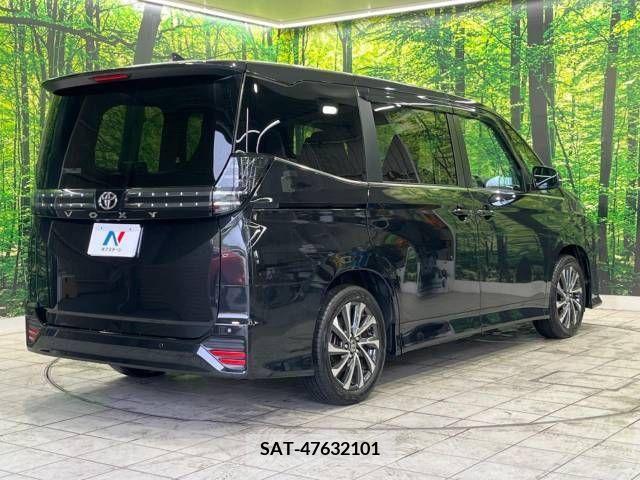 Toyota VOXY 2023-01 238290-18