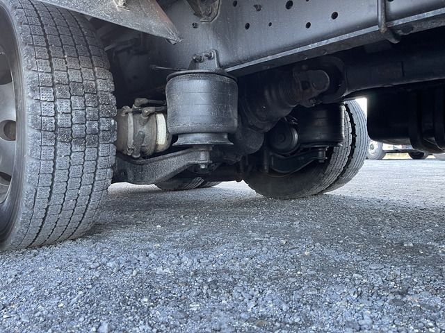 Isuzu GIGA 2016-02 186338-18