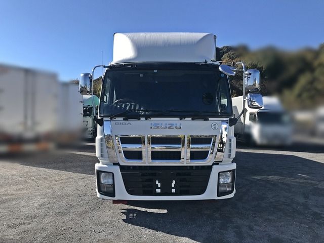 Isuzu GIGA 2016-02 186338-9