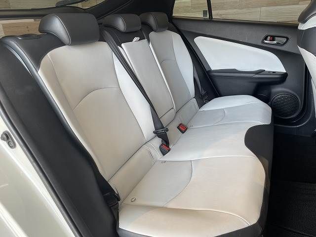 Toyota PRIUS 2016-07 26946-11