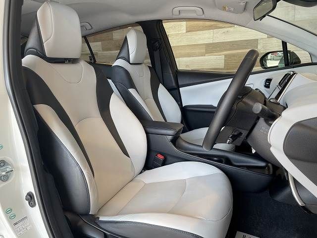 Toyota PRIUS 2016-07 26946-10