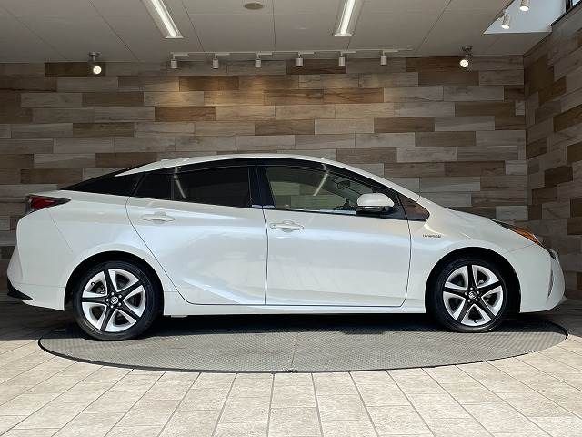 Toyota PRIUS 2016-07 26946-13