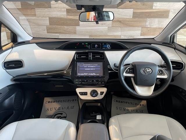 Toyota PRIUS 2016-07 26946-1