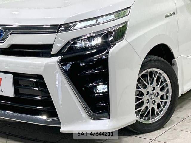 Toyota VOXY HYBRID 2020-03 322880-13