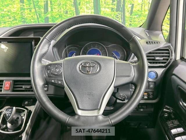 Toyota VOXY HYBRID 2020-03 322880-12