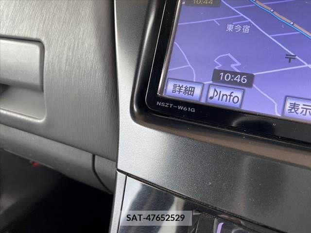 Toyota PRIUS ALPHA 2011-07 322194-6