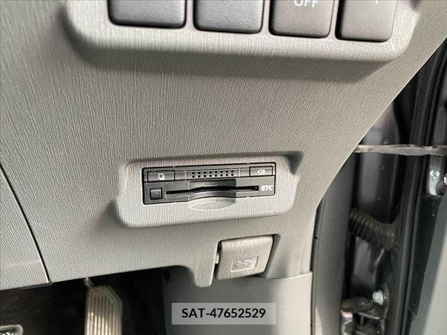 Toyota PRIUS ALPHA 2011-07 322194-5