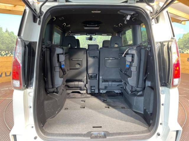 Nissan SERENA 2019-01 194335-11