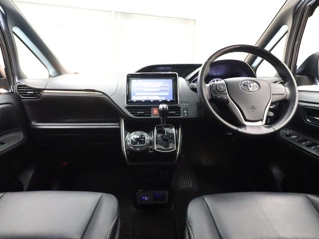 Toyota ESQUIRE 2016-11 195664-2