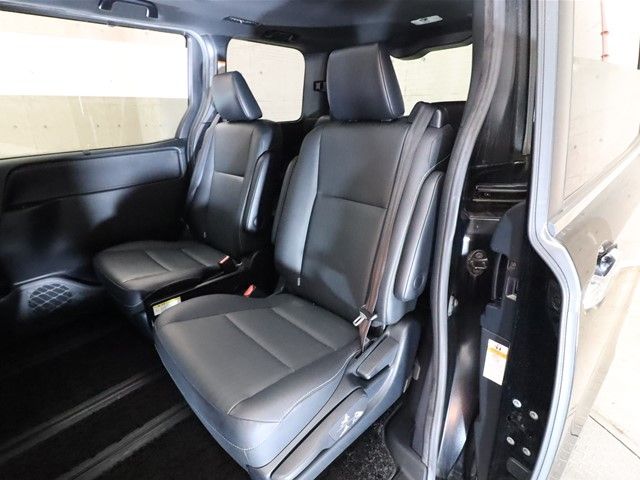 Toyota ESQUIRE 2016-11 195664-6