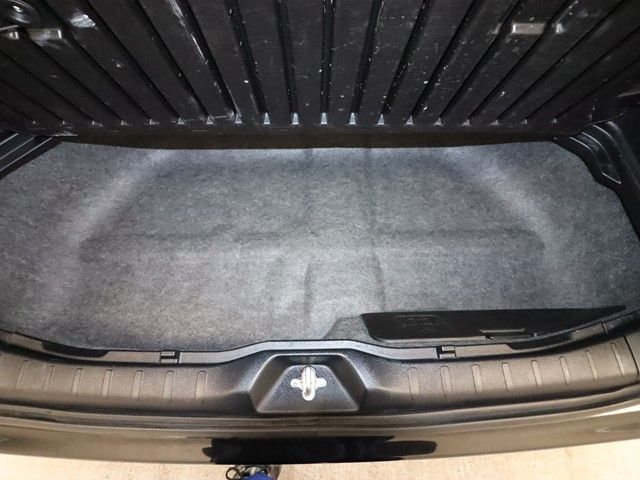 Toyota ESQUIRE 2016-11 195664-9