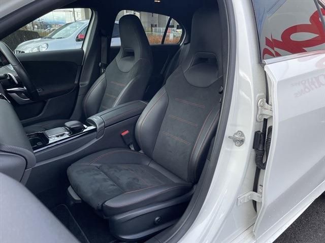 Mercedes Benz A-CLASS 2019-06 27835-19