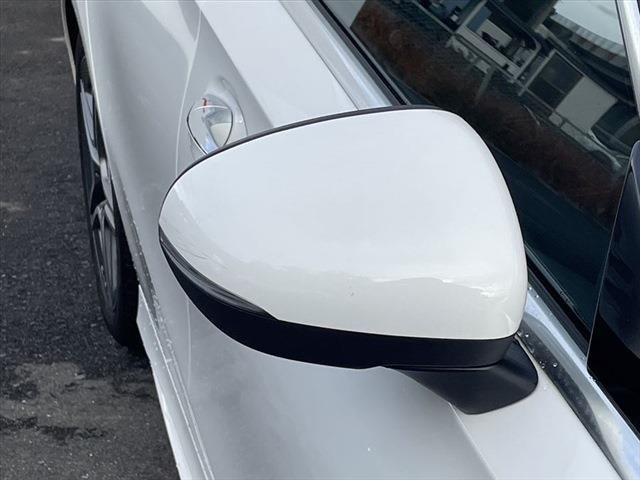 Mercedes Benz A-CLASS 2019-06 27835-11