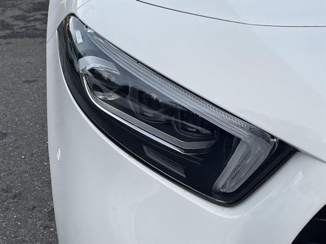 Mercedes Benz A-CLASS 2019-06 27835-9