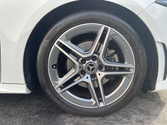 Mercedes Benz A-CLASS 2019-06 27835-12