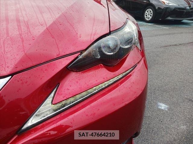 Lexus IS 2013-11 334284-20