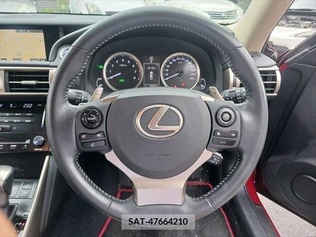 Lexus IS 2013-11 334284-9