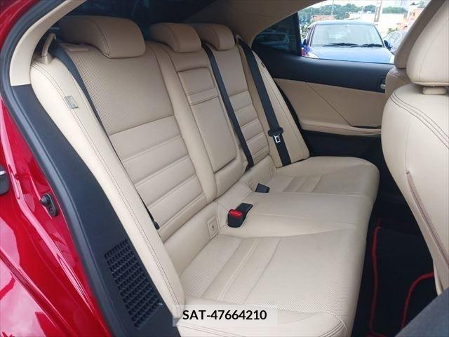 Lexus IS 2013-11 334284-7