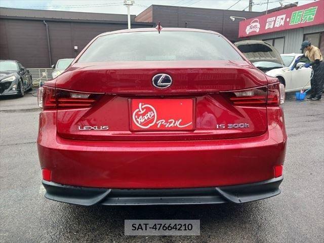Lexus IS 2013-11 334284-15